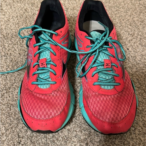 Mizuno Women’s shoes size 11 - Picture 4 of 4